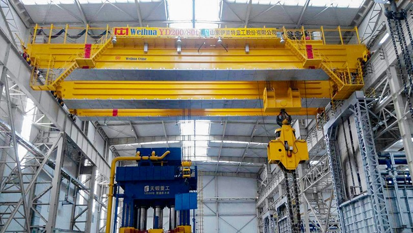 1769642619662554.jpg 山东伊莱特YD250t三梁四轨锻造起重机.jpg